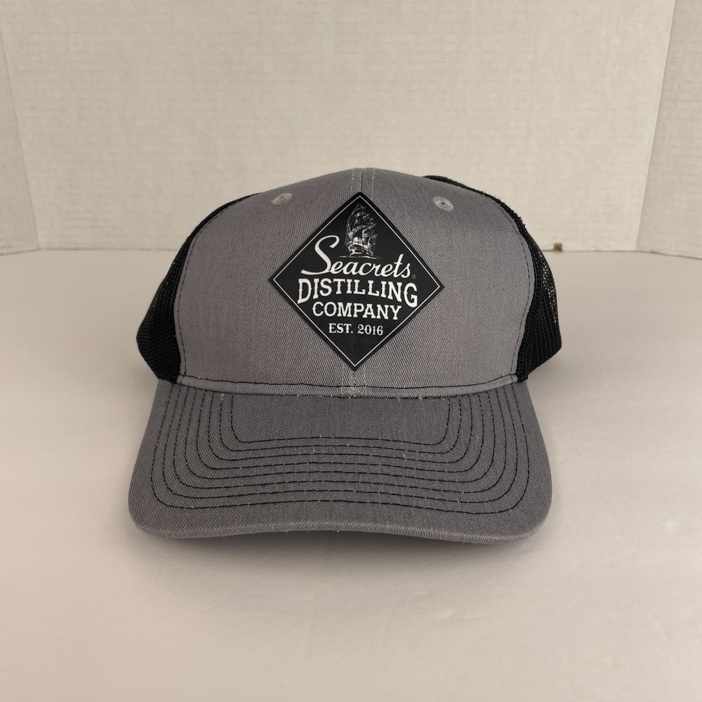 Seacrets Distillery Snap Back Trucker Hat Black Gray Adjustable OS Mesh Cap - Picture 2 of 9